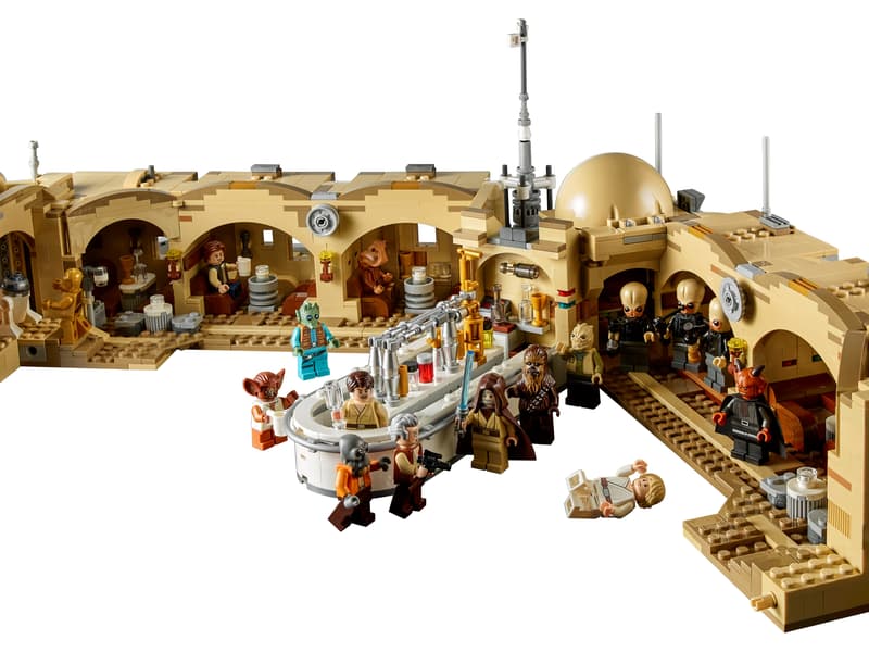 Mos Eisley Cantina (3187+pcs)
