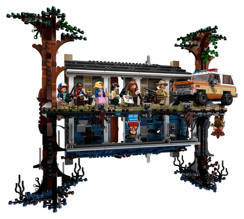 Stranger Things The Upside Down (2287+pcs)